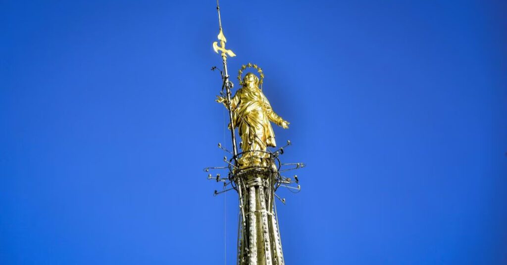 madonnina duomo milan