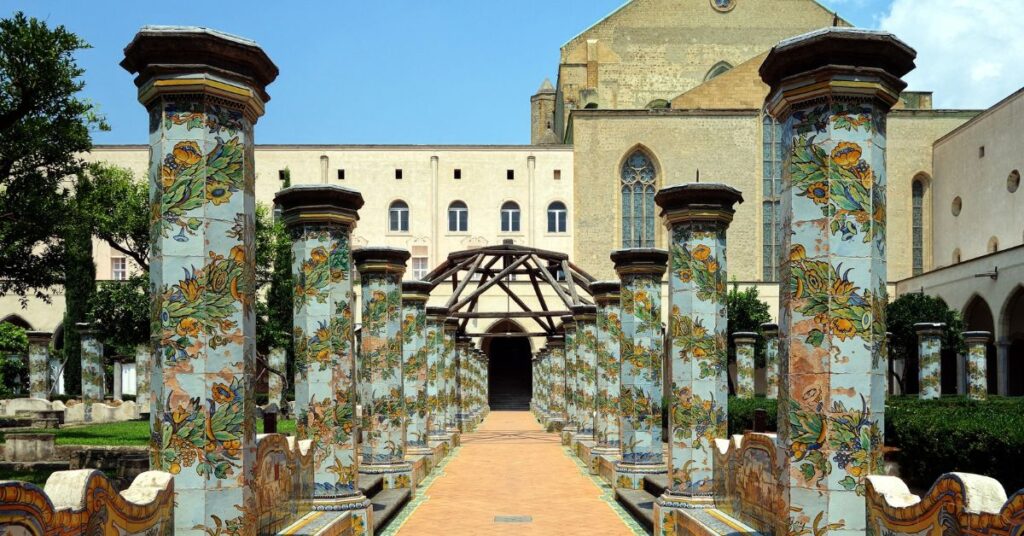 cloître Basilique Santa Chiara naples