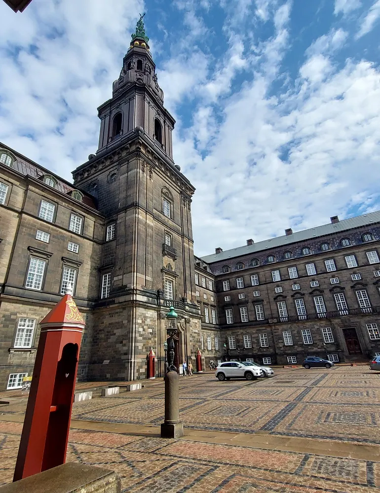 tour palais de christiansborg copenhague